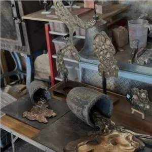 Initiez vous à la fonderie et créez votre objet en métal avec Yves de les Fonderies de Saint-Gal